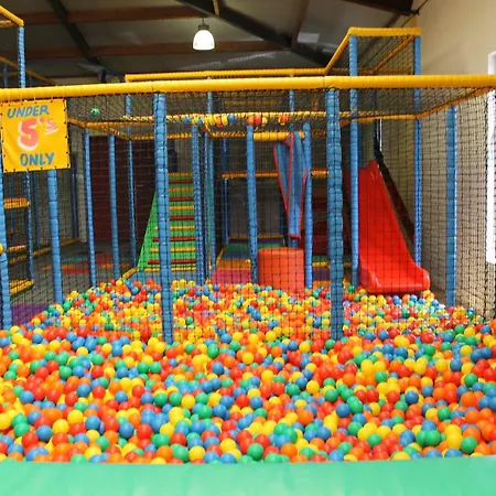 The At Dromoland فندق 3*