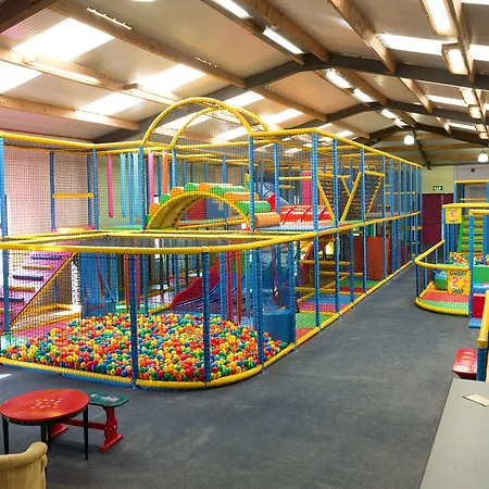 The At Dromoland Hotell 3*