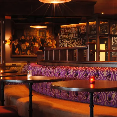 The At Dromoland فندق 3*