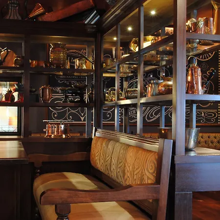 The At Dromoland فندق 3*