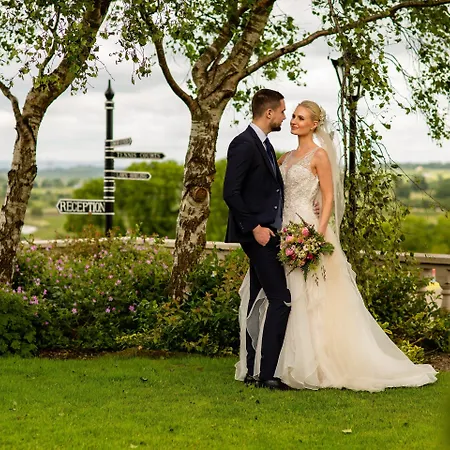 فندق The At Dromoland 3*