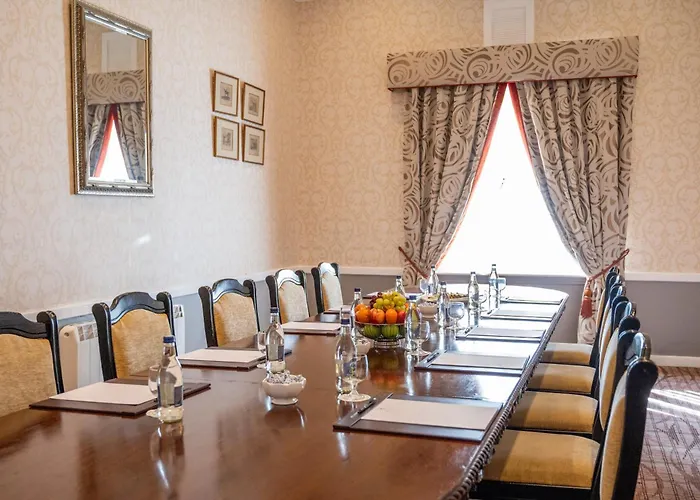 The Rine Hotel Newmarket-on-Fergus