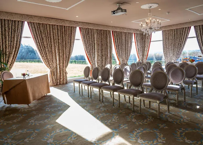 The Rine Hotel Newmarket-on-Fergus